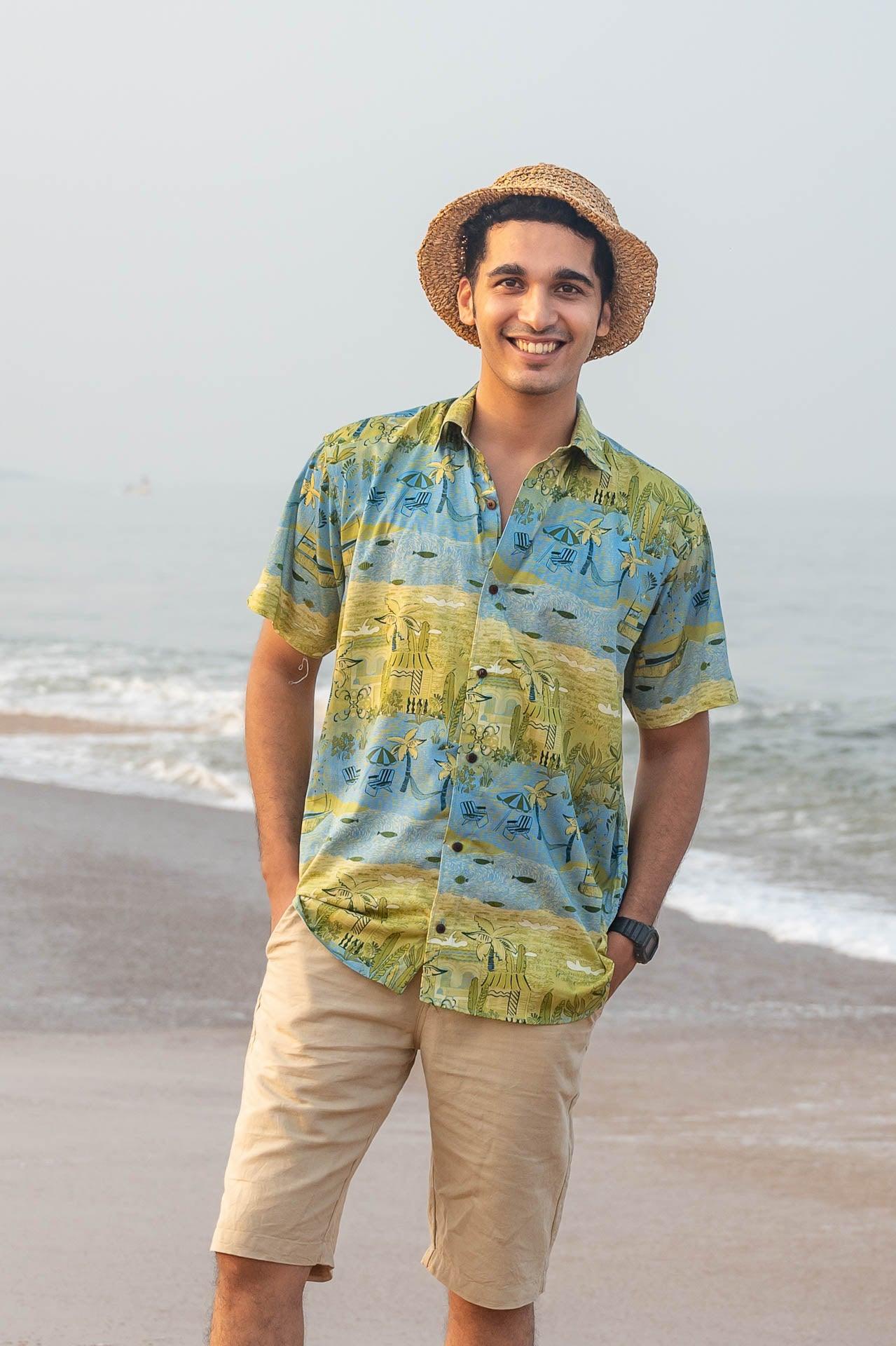 Artist Edit print organic cotton shirt for your next beach vacation
