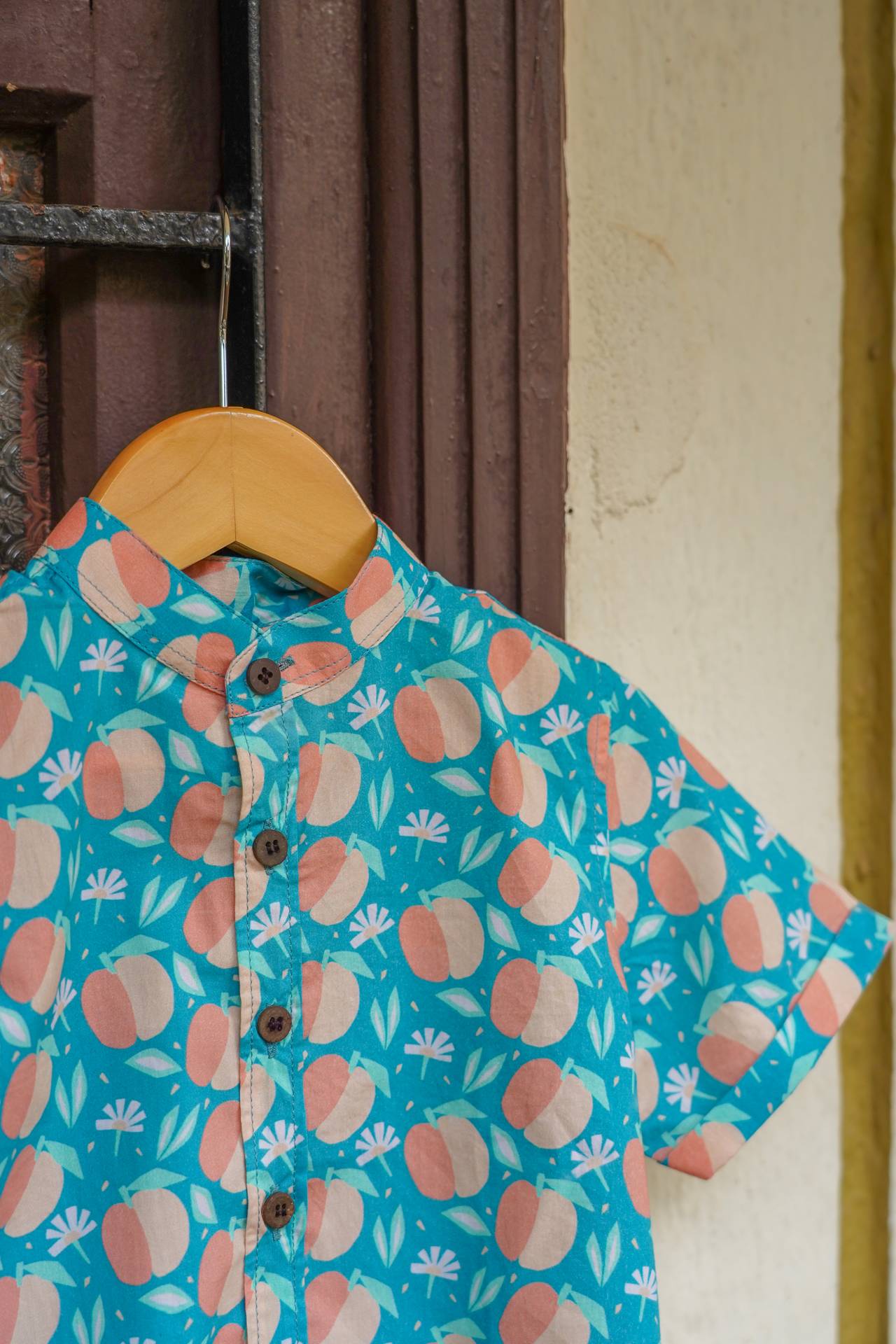Kids' peach print cotton shirt