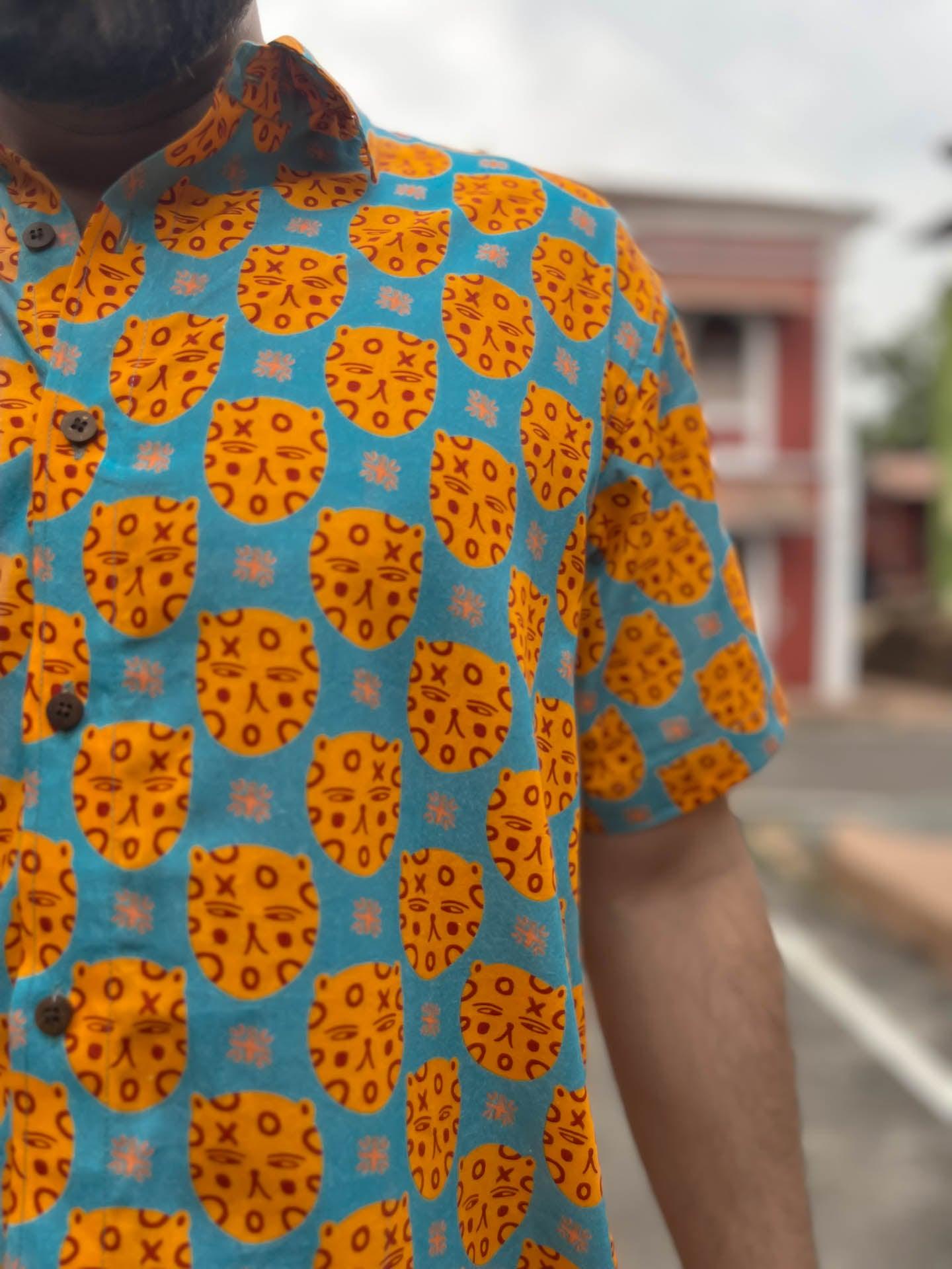 Men's half sleeve tiger print blue shirt