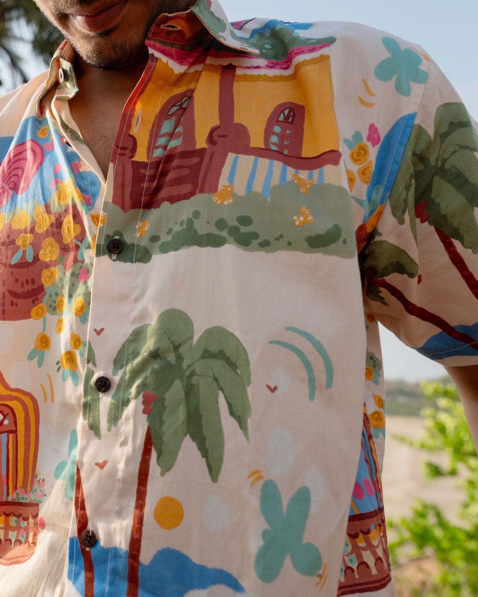 Casual off white Goa artist print shirt by Siesta o'Clock