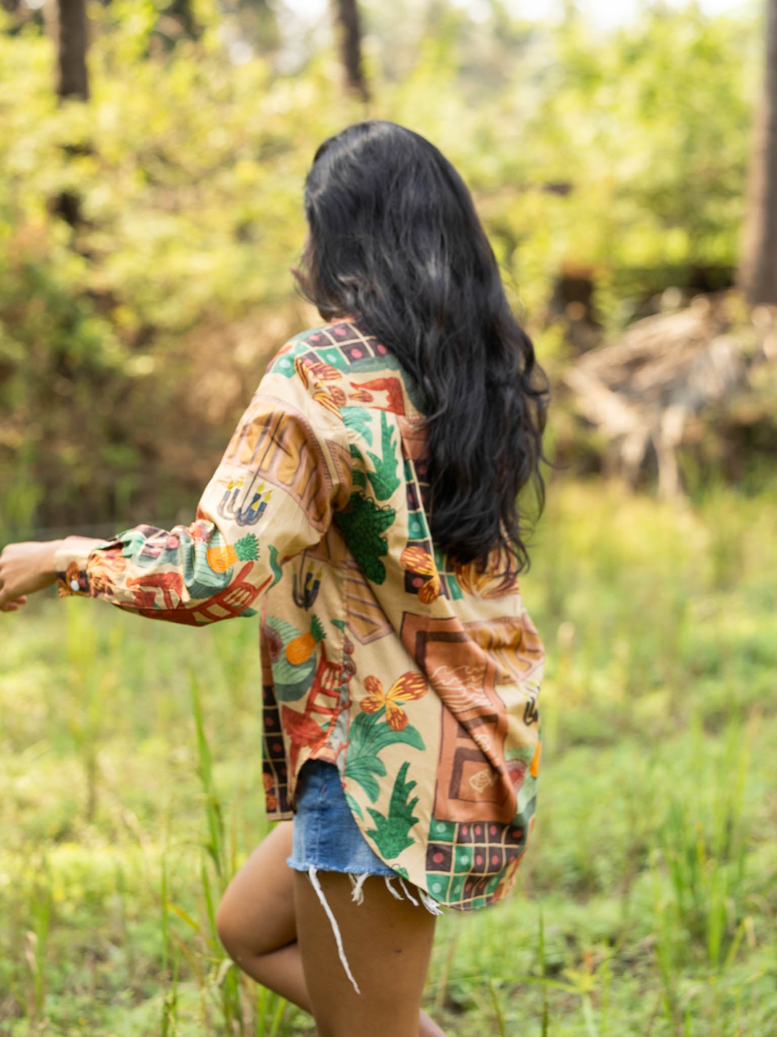 Women's organic cotton resortwear shirt in an earthy terracotta colour