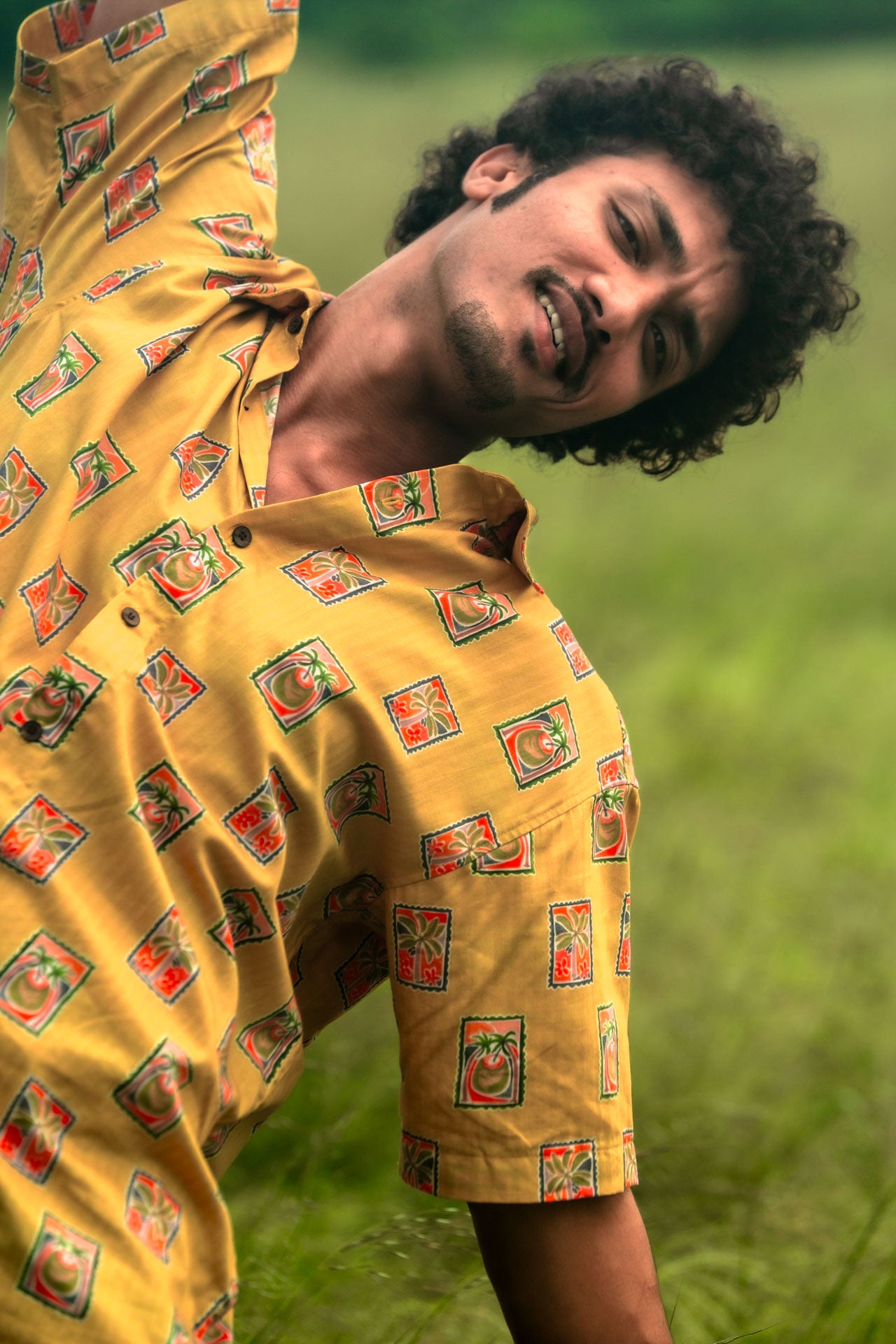 Men’s yellow “Letters from a Beach” stamp-print cotton shirt