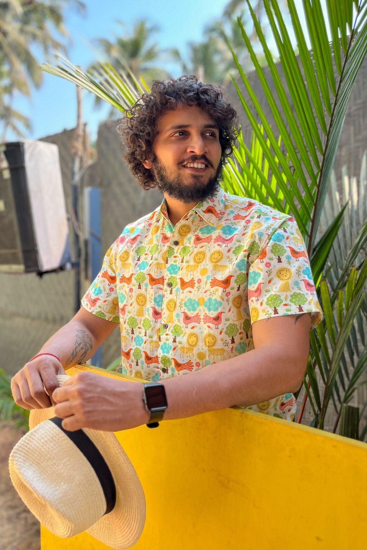 Men's casual printed shirt with a cheerful summery vibe