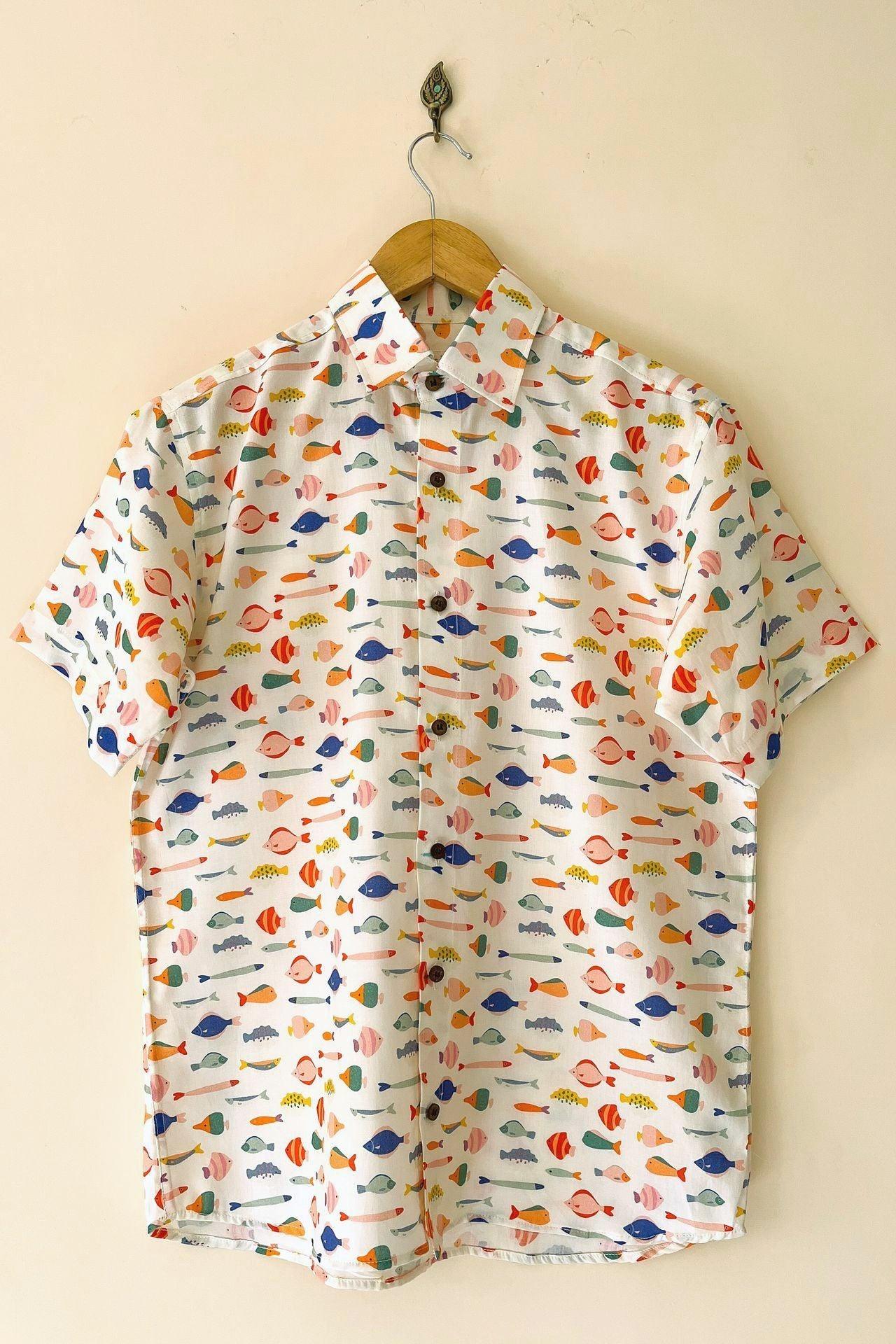 Cotton half sleeve fish print shirt for men