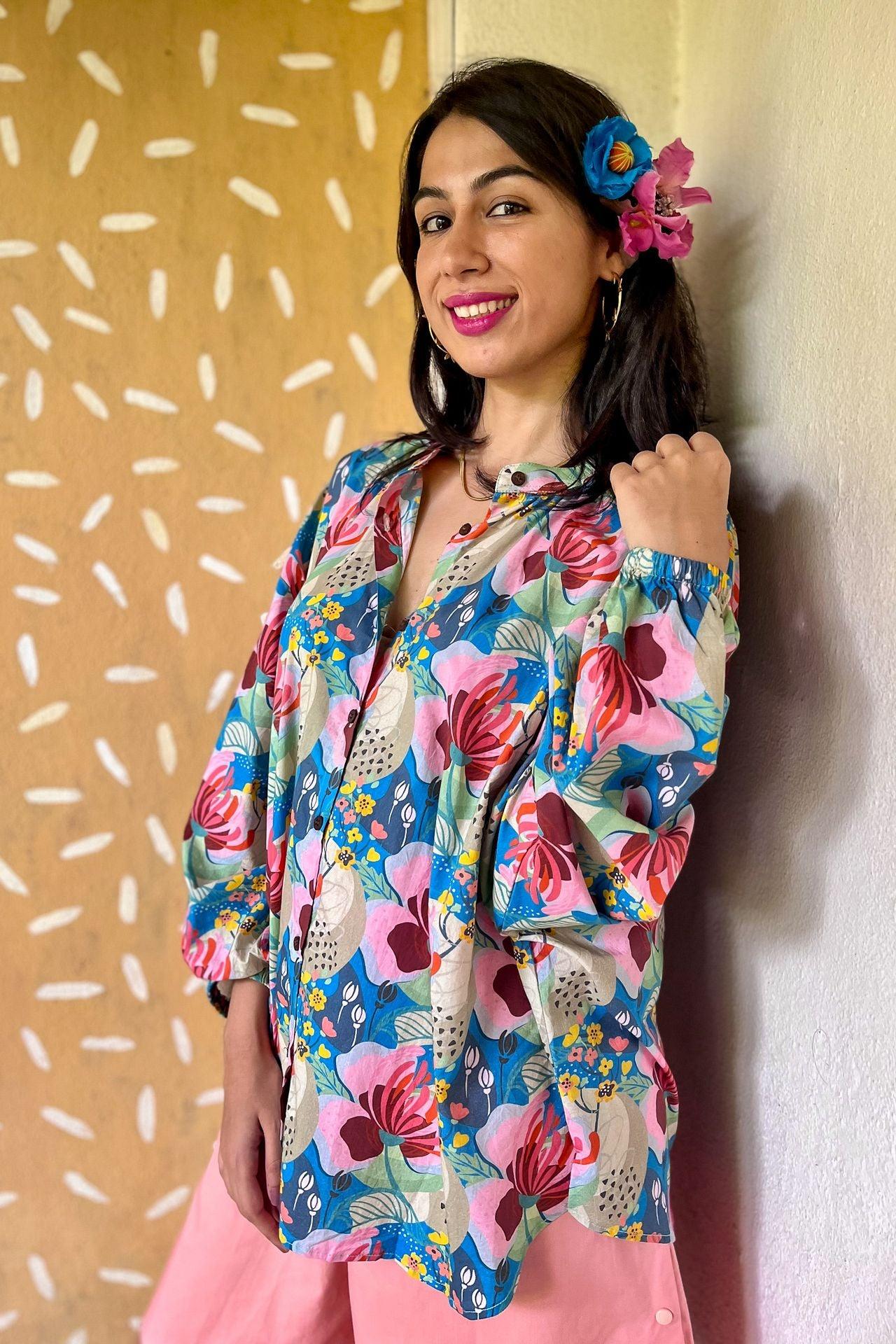 Floral printed resortwear shirt at Siesta o'Clock onlineSoft cotton shirt with a floral print at Siestaoclock Online